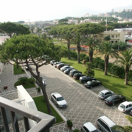 Grand Hotel L'Approdo Terracina Bagian luar foto